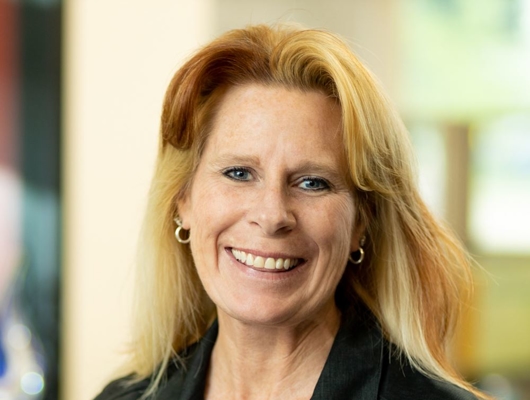 Kristen Douglas Photo